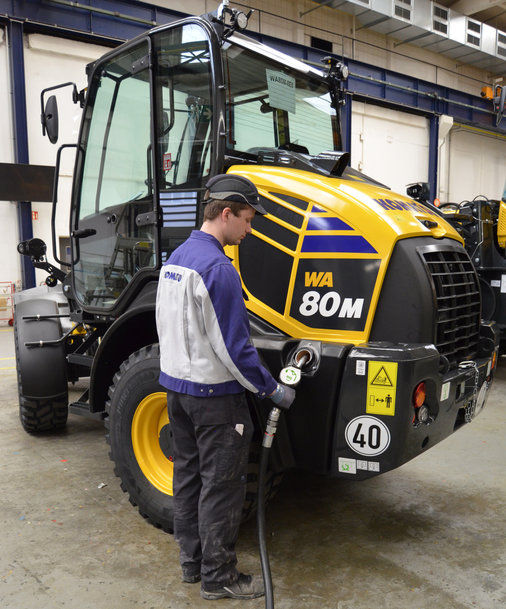 Komatsu passa al carburante HVO per le macchine 